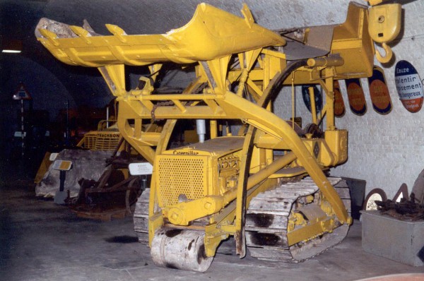 CATERPILLAR R4 Overloader